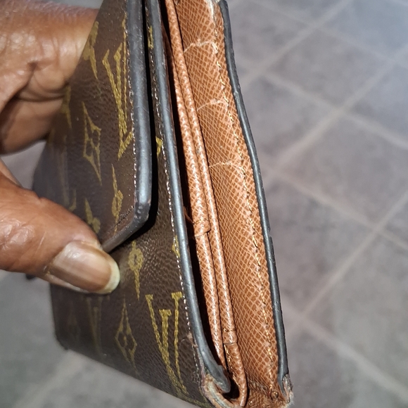 Louis Vuitton Dark Brown Monogram Wallet - Picture 5 of 15